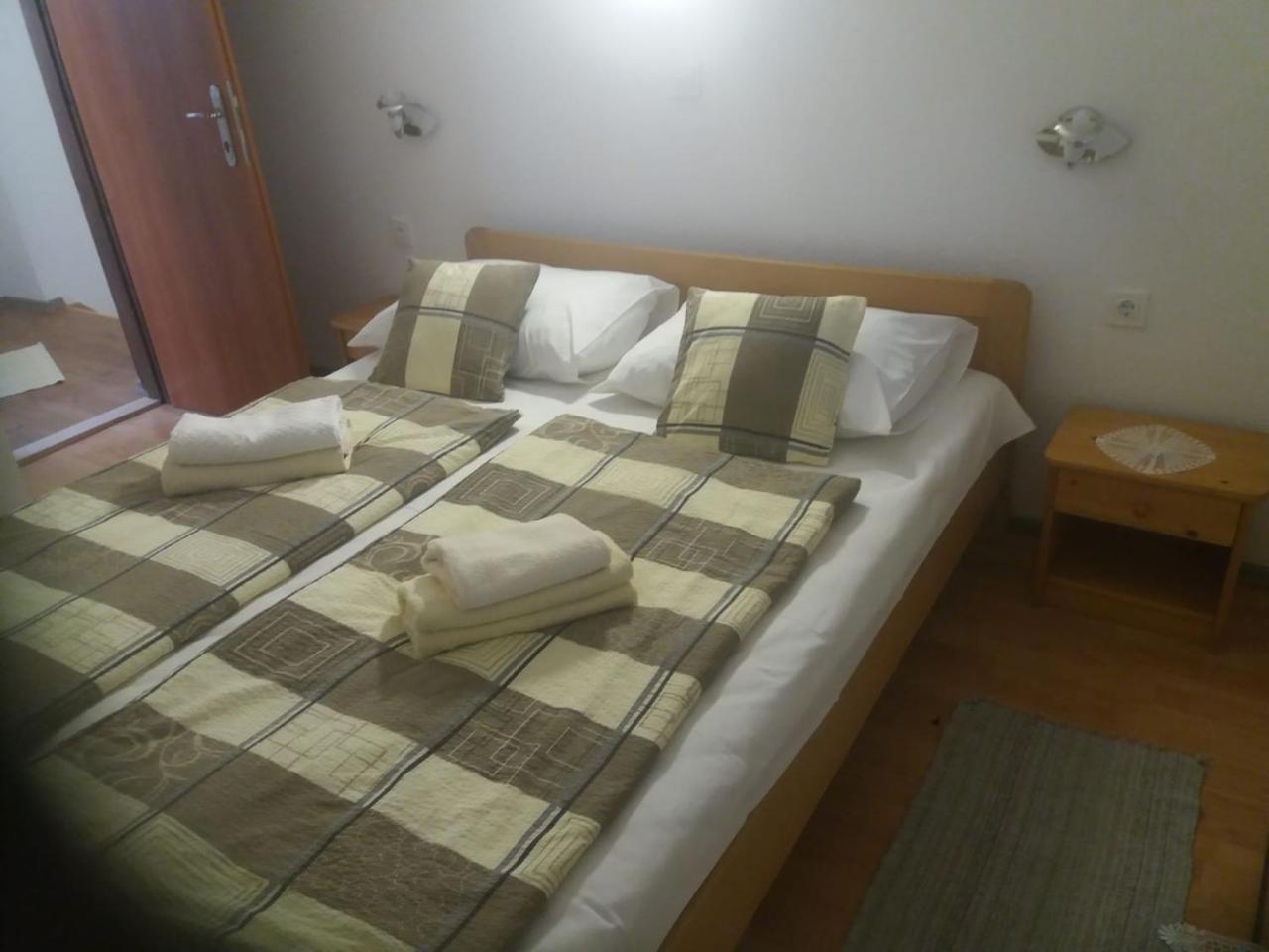 House Drakulic Hotel โคเรนนิซา ภายนอก รูปภาพ